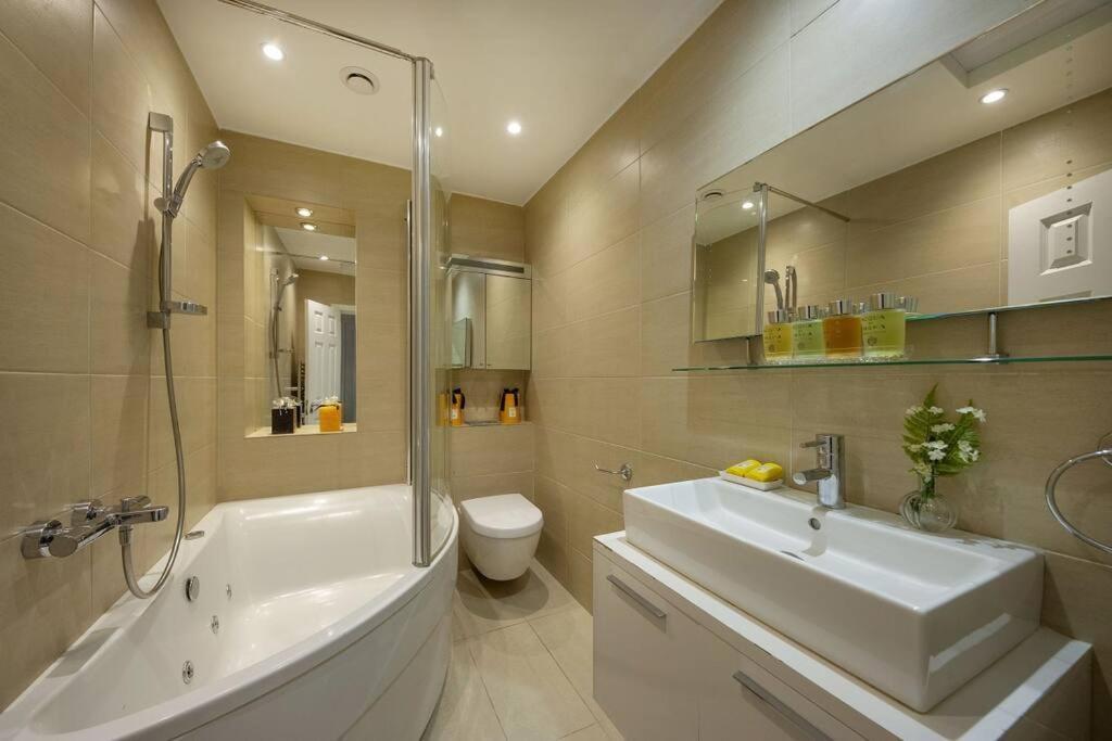 Stunning Hyde Park Apartment London Exterior photo